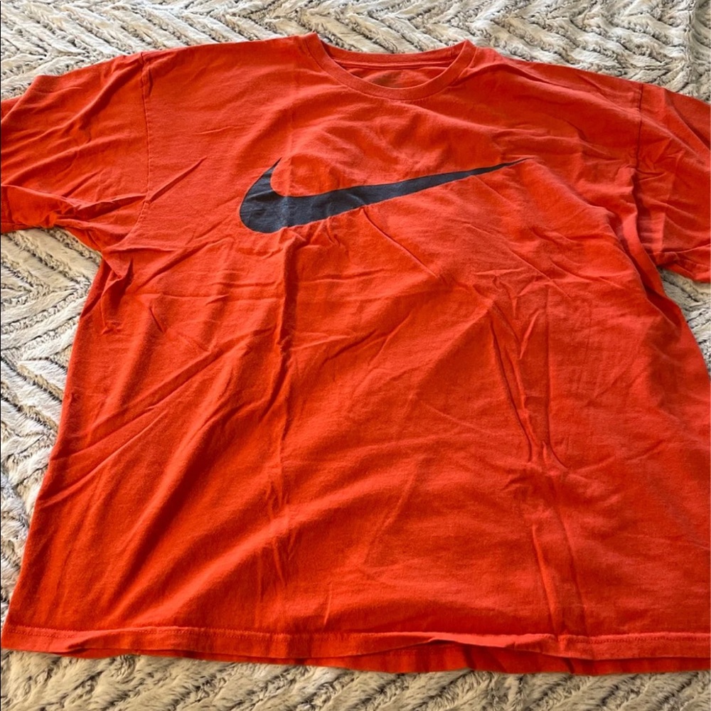 Orange Nike t-shirt, XL